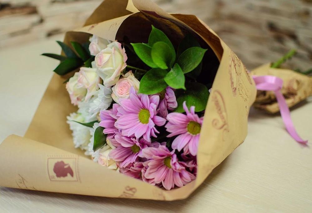 Букет цветов из: Розы и Хризантемы в Ильинский Погост