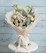 Букет цветов из:  Розы и Лизиантусы в Ильинский Погост