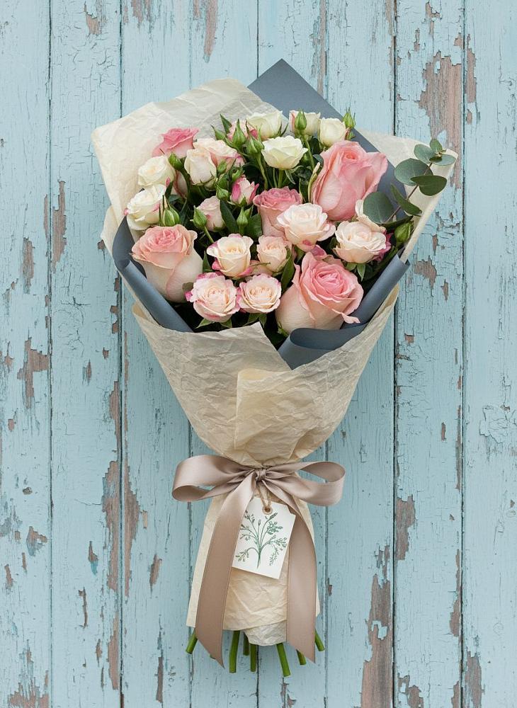 Букет цветов из: Розы в Ильинский Погост