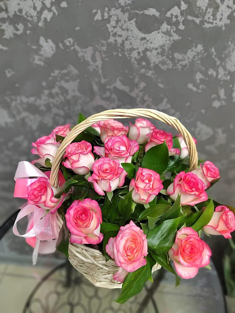 Цветочная композиция из Розы в корзине в Ильинский Погост