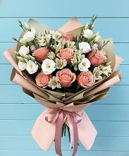 Букет цветов из:  Розы, Альстромерии и Лизиантусы в Ильинский Погост