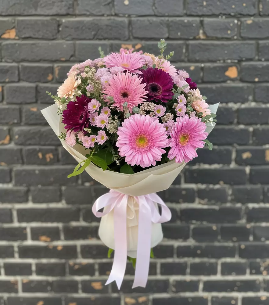 Букет цветов из: Герберы и Хризантемы в Ильинский Погост