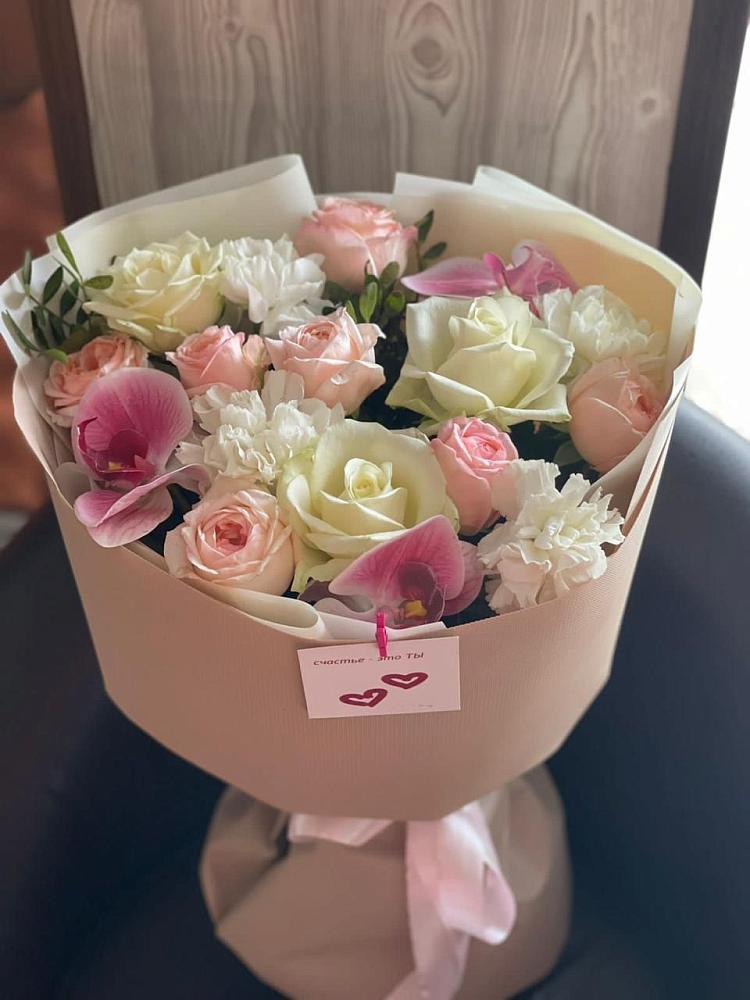 Букет цветов из: Орхидеи, Розы и Гвоздики в Ильинский Погост