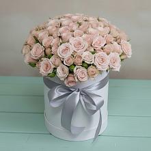 Цветочная композиция из Розы в шляпной коробке в Ильинский Погост