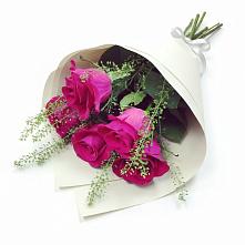 Букет цветов из:  Розы в Ильинский Погост