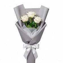Букет 3 белые розы в Ильинский Погост