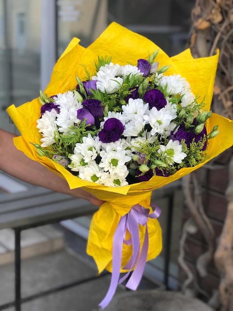 Букет цветов из: Ирисы, Хризантемы и Ромашки в Ильинский Погост