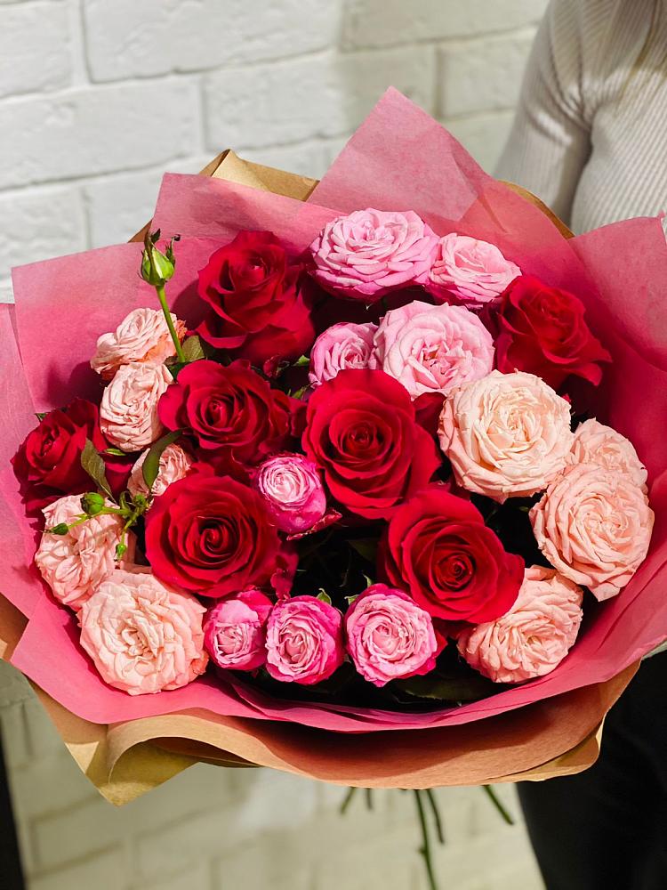 Букет цветов из: Розы в Ильинский Погост