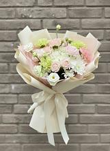 Букет цветов из:  Гвоздики, Розы, Лизиантусы и Хризантемы #REPLACE_PRED# Ильинский Погост