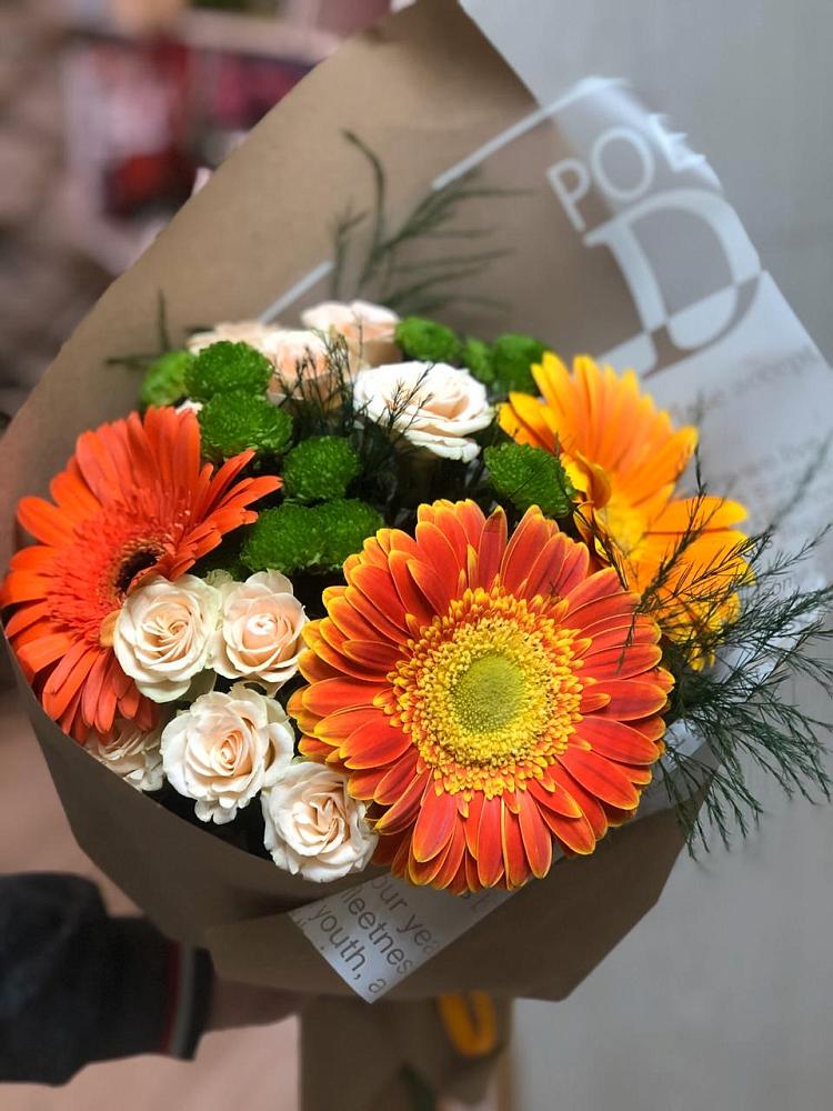 Букет цветов из: Герберы, Хризантемы и Розы в Ильинский Погост